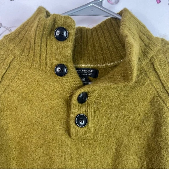 Banana Republic sweater wool gold Olive Sweater buttons warm winter wools - Picture 5 of 8